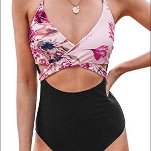NWT CUPSHE Women's Floral One Piece Swimsuit
